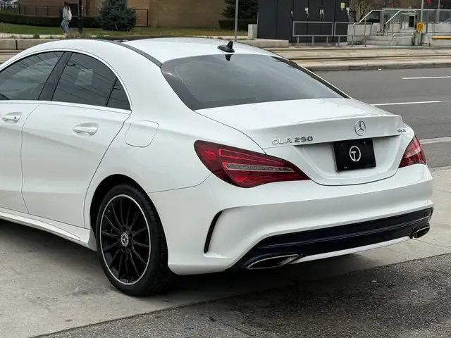 2018 Mercedes-Benz CLA-Class //AMG PKG | ONE OWNER | PANO | NAVI - Photo 15