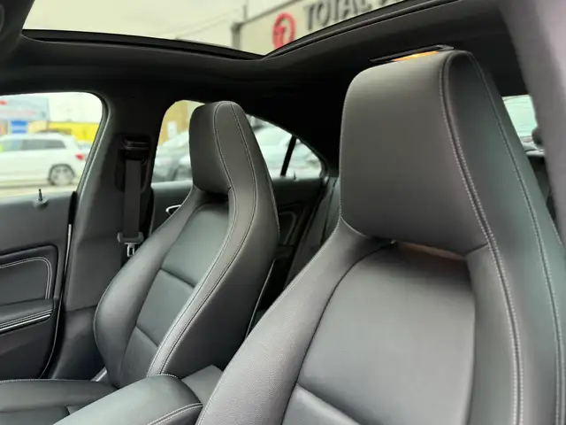 2018 Mercedes-Benz CLA-Class //AMG PKG | ONE OWNER | PANO | NAVI - Photo 30