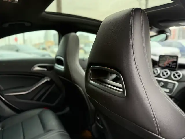 2018 Mercedes-Benz CLA-Class //AMG PKG | ONE OWNER | PANO | NAVI - Photo 34