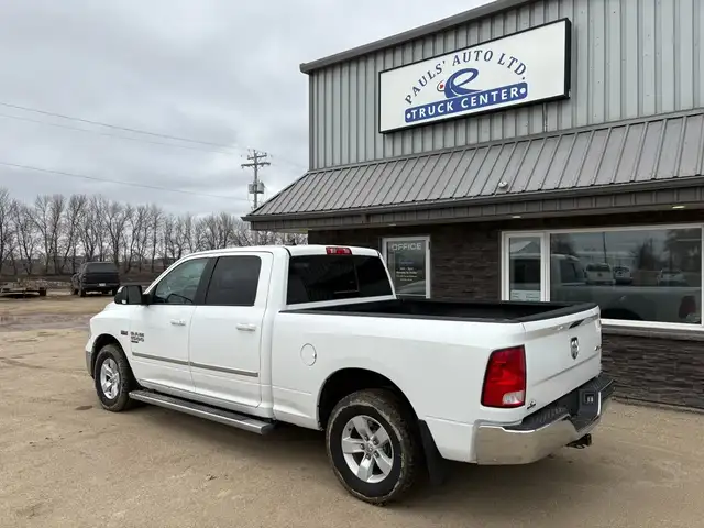 2019 Ram 1500 Classic Crew Cab 4X4 SLT 5.7L - Clean Title - Photo 2