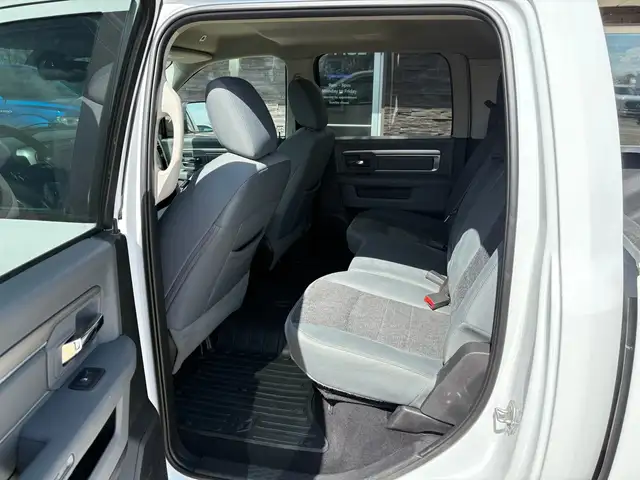 2019 Ram 1500 Classic Crew Cab 4X4 SLT 5.7L - Clean Title - Photo 13