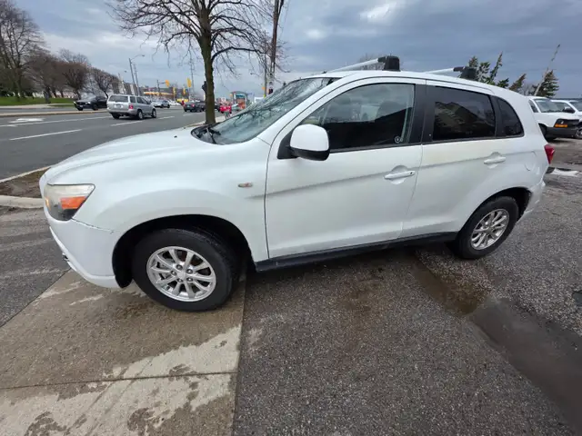 2011 Mitsubishi RVR 4WD 4dr CVT SE - Photo 3