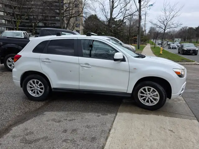 2011 Mitsubishi RVR 4WD 4dr CVT SE - Photo 6