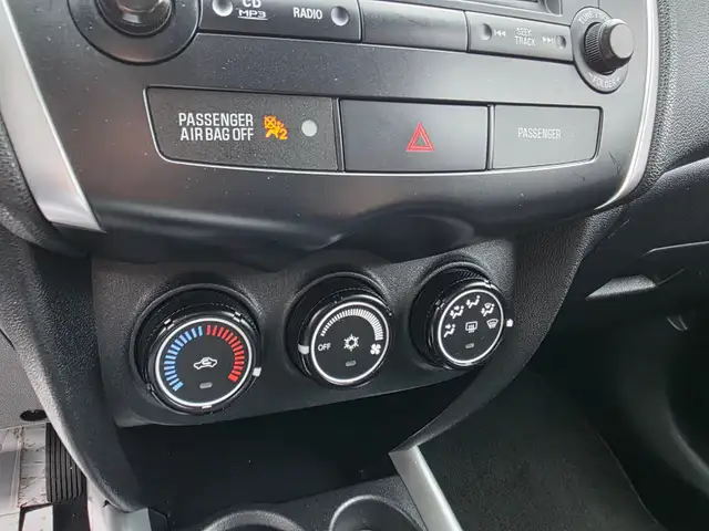 2011 Mitsubishi RVR 4WD 4dr CVT SE - Photo 13