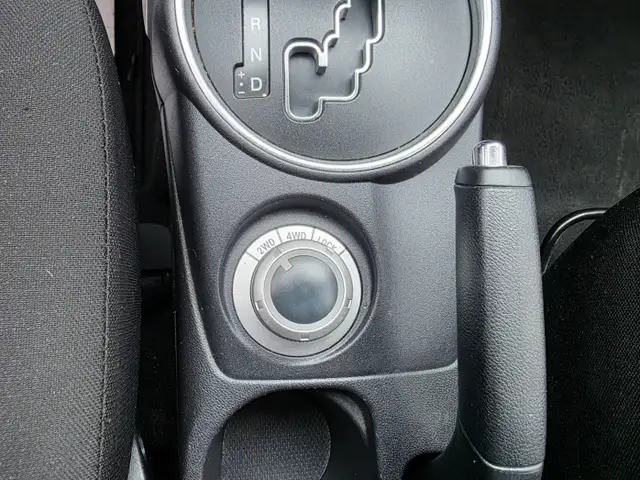 2011 Mitsubishi RVR 4WD 4dr CVT SE - Photo 14