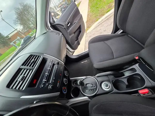 2011 Mitsubishi RVR 4WD 4dr CVT SE - Photo 15