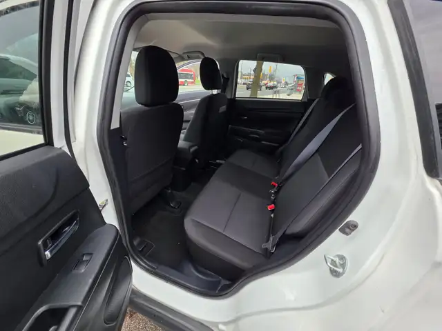 2011 Mitsubishi RVR 4WD 4dr CVT SE - Photo 19