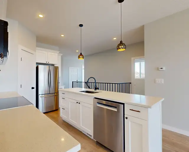 #8731- 4Bed/ 3Bath Duplex in Whispering Ridge! Avail Now. $2700 - Photo 5