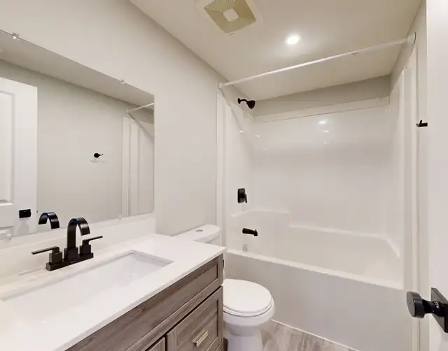 #8731- 4Bed/ 3Bath Duplex in Whispering Ridge! Avail Now. $2700 - Photo 23