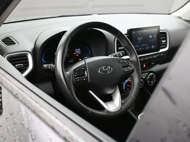 2024 Hyundai Venue PREFERRED BACKUP CAMERA HEATED SEATS & MORE! - Photo 5