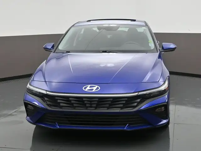 2025 Hyundai Elantra PREFERRED BACKUP CAMERA HEATED SEATS & MORE - Photo 2