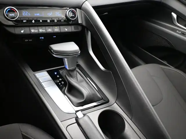 2025 Hyundai Elantra PREFERRED BACKUP CAMERA HEATED SEATS & MORE - Photo 11