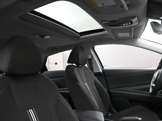 2025 Hyundai Elantra PREFERRED BACKUP CAMERA HEATED SEATS & MORE - Photo 29