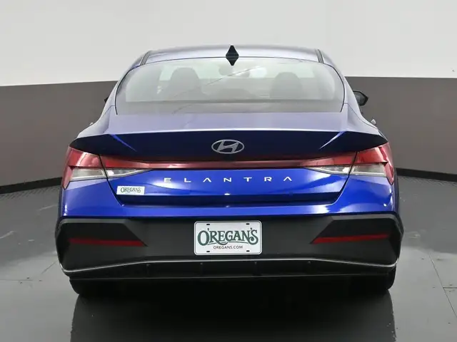 2025 Hyundai Elantra PREFERRED BACKUP CAMERA HEATED SEATS & MORE - Photo 32