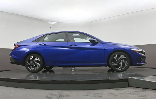 2025 Hyundai Elantra PREFERRED BACKUP CAMERA HEATED SEATS & MORE - Photo 36