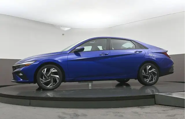 2025 Hyundai Elantra PREFERRED BACKUP CAMERA HEATED SEATS & MORE - Photo 39