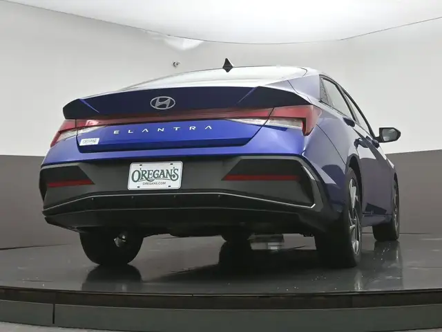2025 Hyundai Elantra PREFERRED BACKUP CAMERA HEATED SEATS & MORE - Photo 42