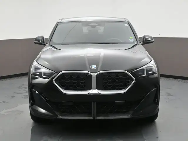 2025 BMW X2 XDRIVE 28i LOW KMS!! SUNROOF, NAVIGATION - Photo 2
