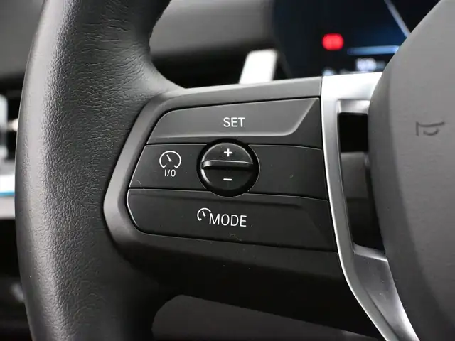 2025 BMW X2 XDRIVE 28i LOW KMS!! SUNROOF, NAVIGATION - Photo 11