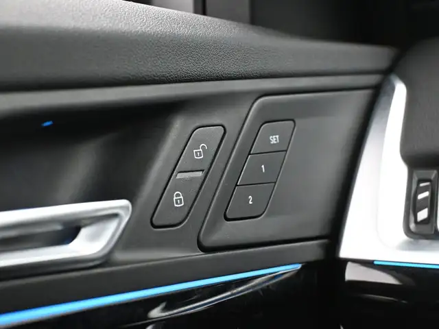 2025 BMW X2 XDRIVE 28i LOW KMS!! SUNROOF, NAVIGATION - Photo 13