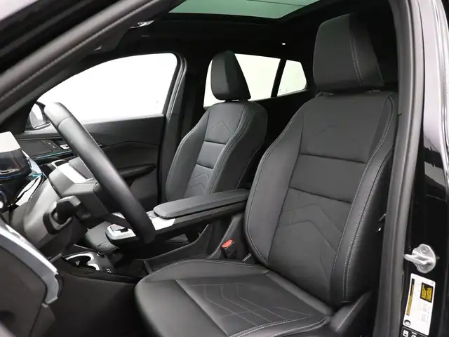 2025 BMW X2 XDRIVE 28i LOW KMS!! SUNROOF, NAVIGATION - Photo 18