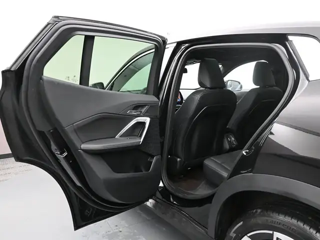 2025 BMW X2 XDRIVE 28i LOW KMS!! SUNROOF, NAVIGATION - Photo 20