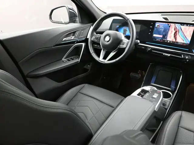 2025 BMW X2 XDRIVE 28i LOW KMS!! SUNROOF, NAVIGATION - Photo 29