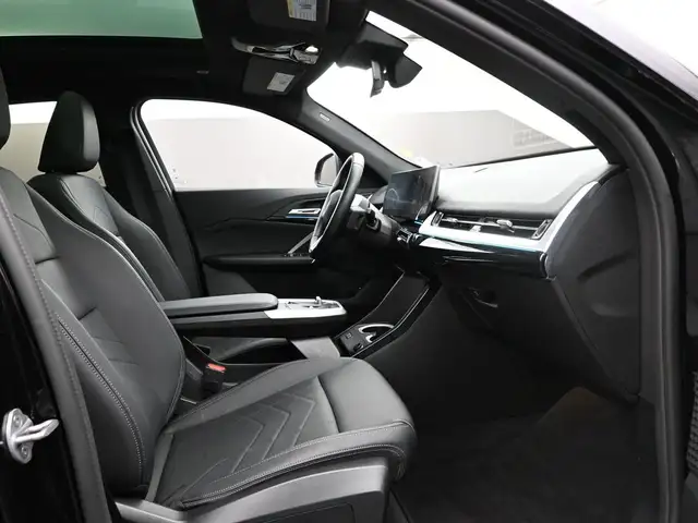 2025 BMW X2 XDRIVE 28i LOW KMS!! SUNROOF, NAVIGATION - Photo 31