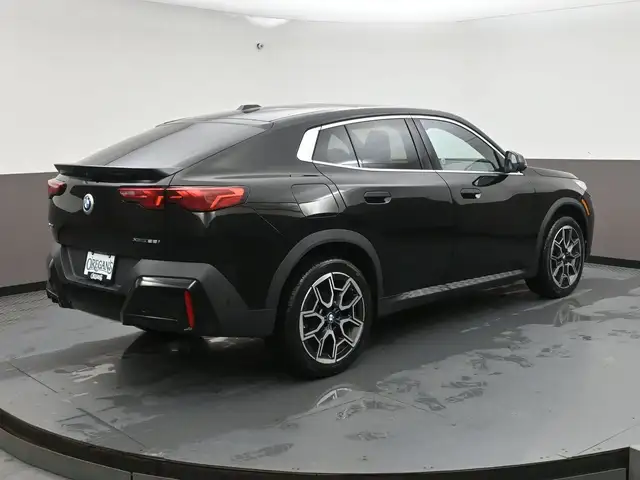 2025 BMW X2 XDRIVE 28i LOW KMS!! SUNROOF, NAVIGATION - Photo 36