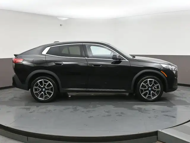 2025 BMW X2 XDRIVE 28i LOW KMS!! SUNROOF, NAVIGATION - Photo 37