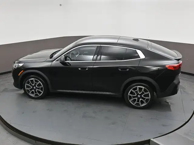 2025 BMW X2 XDRIVE 28i LOW KMS!! SUNROOF, NAVIGATION - Photo 49