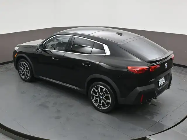 2025 BMW X2 XDRIVE 28i LOW KMS!! SUNROOF, NAVIGATION - Photo 50