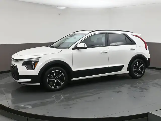 2025 Kia Niro HEATED SEATS, APPLE CAR PLAY & MORE! - Photo 3
