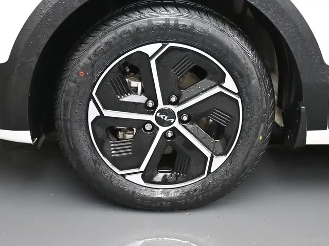 2025 Kia Niro HEATED SEATS, APPLE CAR PLAY & MORE! - Photo 4