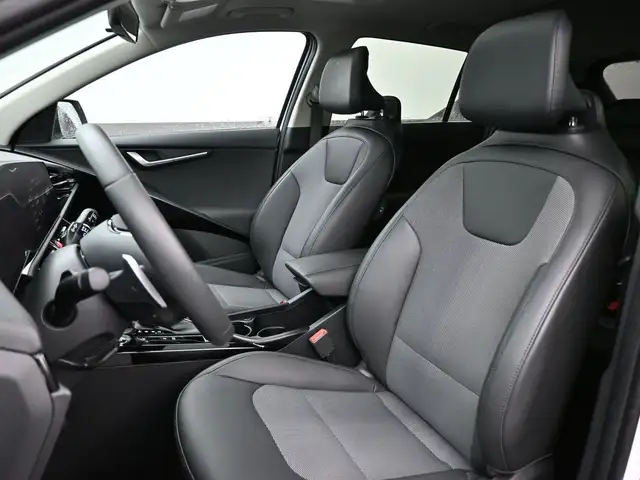 2025 Kia Niro HEATED SEATS, APPLE CAR PLAY & MORE! - Photo 17