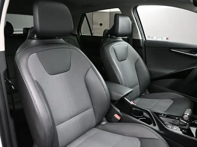 2025 Kia Niro HEATED SEATS, APPLE CAR PLAY & MORE! - Photo 28