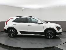 2025 Kia Niro HEATED SEATS, APPLE CAR PLAY & MORE! - Photo 33