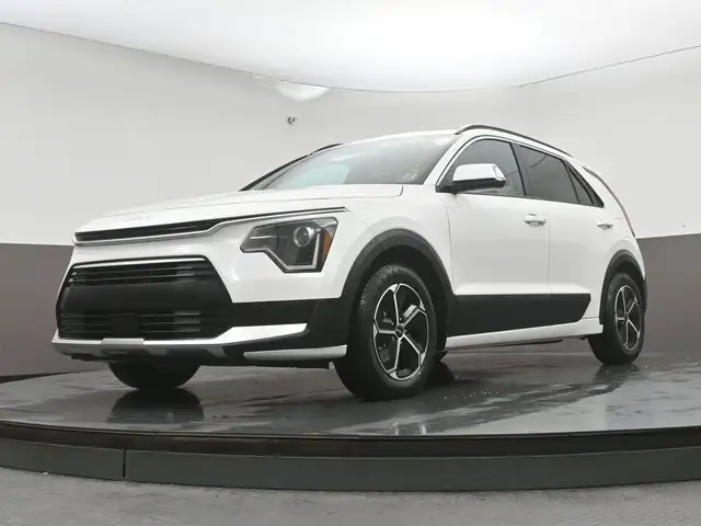 2025 Kia Niro HEATED SEATS, APPLE CAR PLAY & MORE! - Photo 37