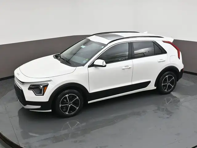 2025 Kia Niro HEATED SEATS, APPLE CAR PLAY & MORE! - Photo 44