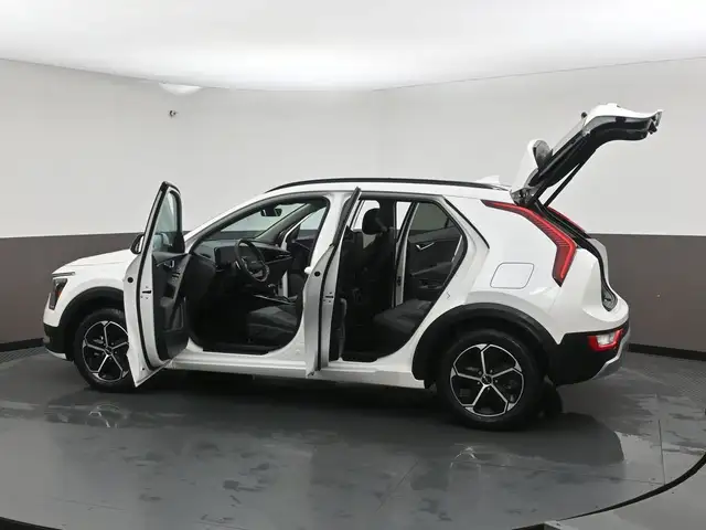 2025 Kia Niro HEATED SEATS, APPLE CAR PLAY & MORE! - Photo 54