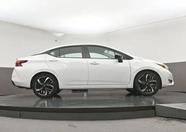 2024 Nissan Versa SR WHY WAIT? DRIVE HOME TODAY! - Photo 34