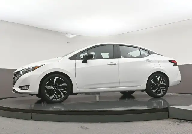 2024 Nissan Versa SR WHY WAIT? DRIVE HOME TODAY! - Photo 37