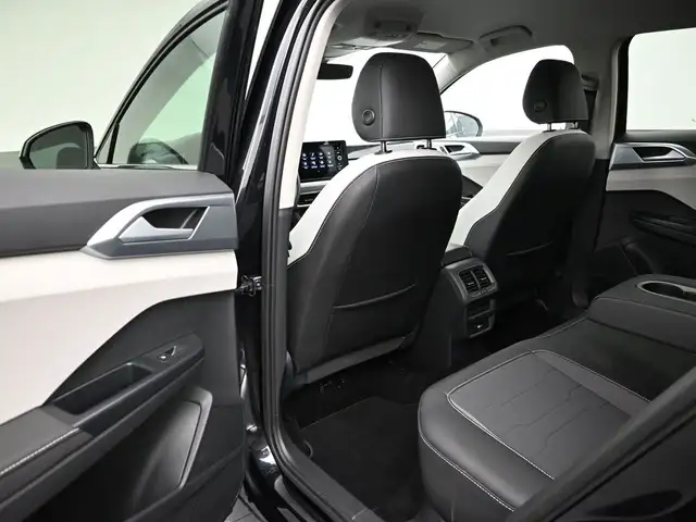 2025 Volkswagen Taos COMFORTLINE HEATED SEATS, HEATED STEERING W - Photo 17