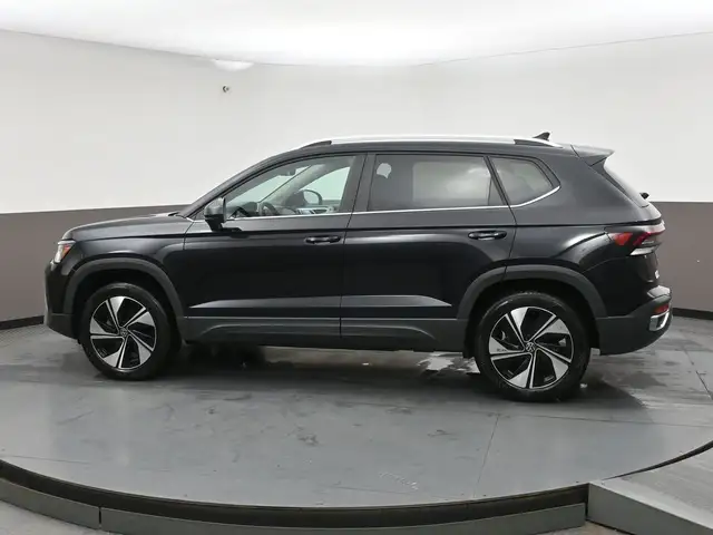 2025 Volkswagen Taos COMFORTLINE HEATED SEATS, HEATED STEERING W - Photo 27