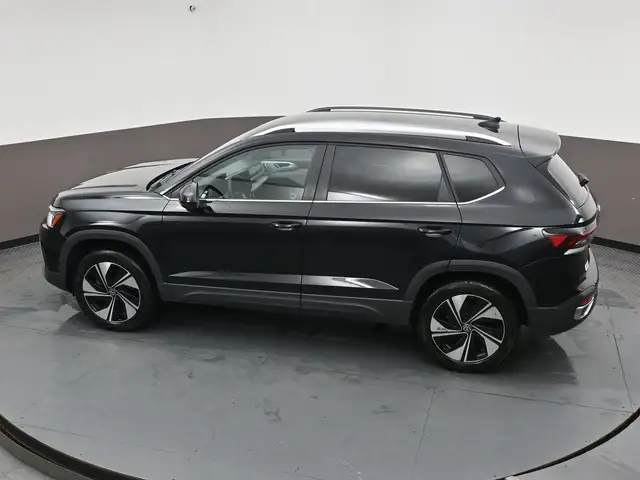 2025 Volkswagen Taos COMFORTLINE HEATED SEATS, HEATED STEERING W - Photo 43