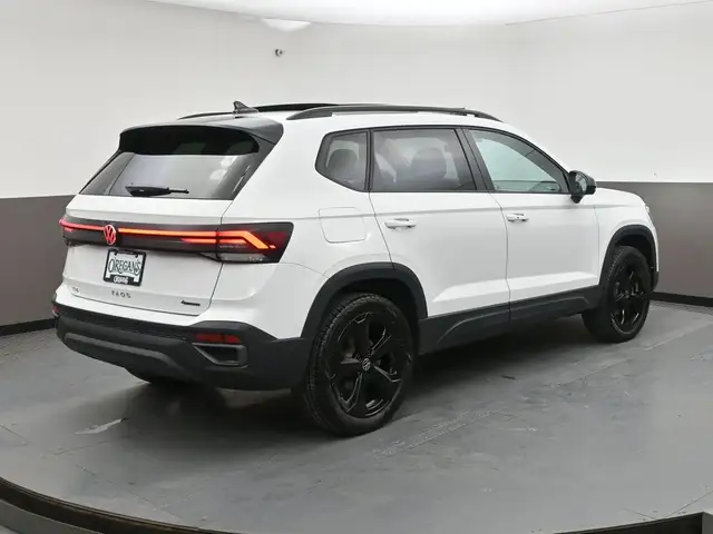 2025 Volkswagen Taos COMFORTLINE BLACK EDITION HEATED SEATS, HEA - Photo 32