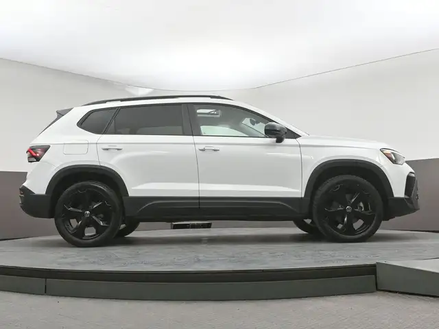 2025 Volkswagen Taos COMFORTLINE BLACK EDITION HEATED SEATS, HEA - Photo 35