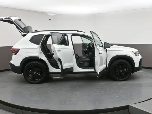 2025 Volkswagen Taos COMFORTLINE BLACK EDITION HEATED SEATS, HEA - Photo 50