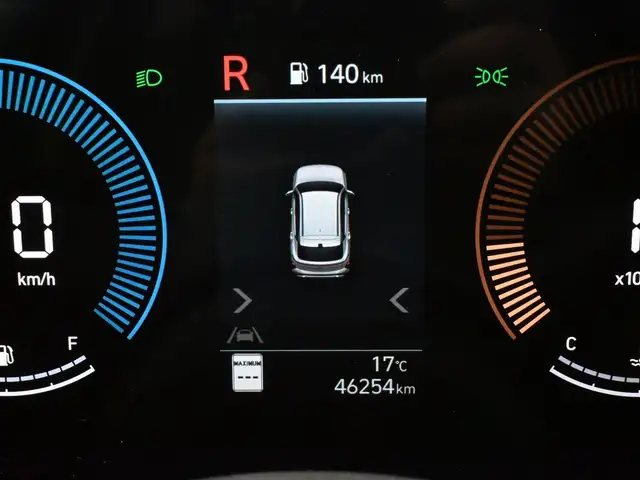 2025 Hyundai Kona PREFERRED HEATED SEATS, HEATED STEERING WHEEL, - Photo 12