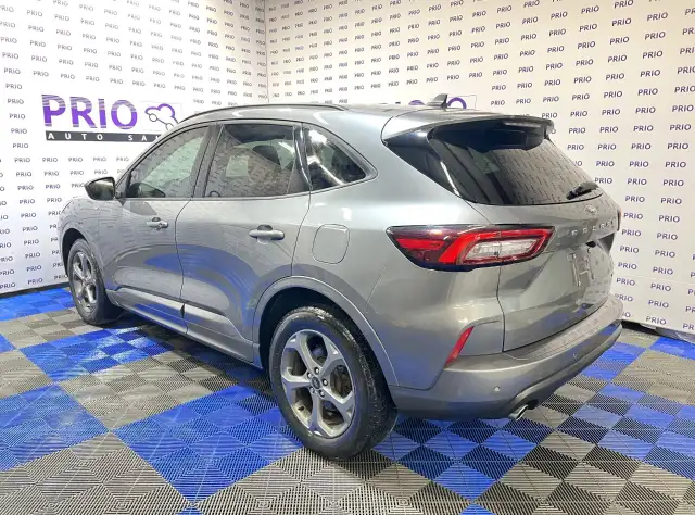 2023 Ford Escape - Photo 3